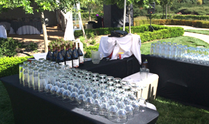 outdoor-bar-wedding-event